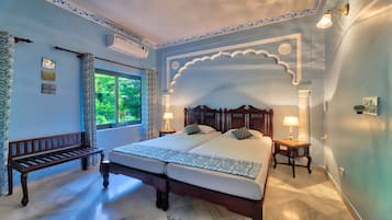 1 bedroom, premium bedding, minibar, in-room safe
