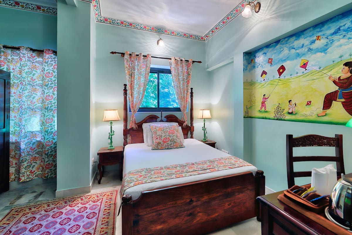 1 bedroom, premium bedding, minibar, in-room safe