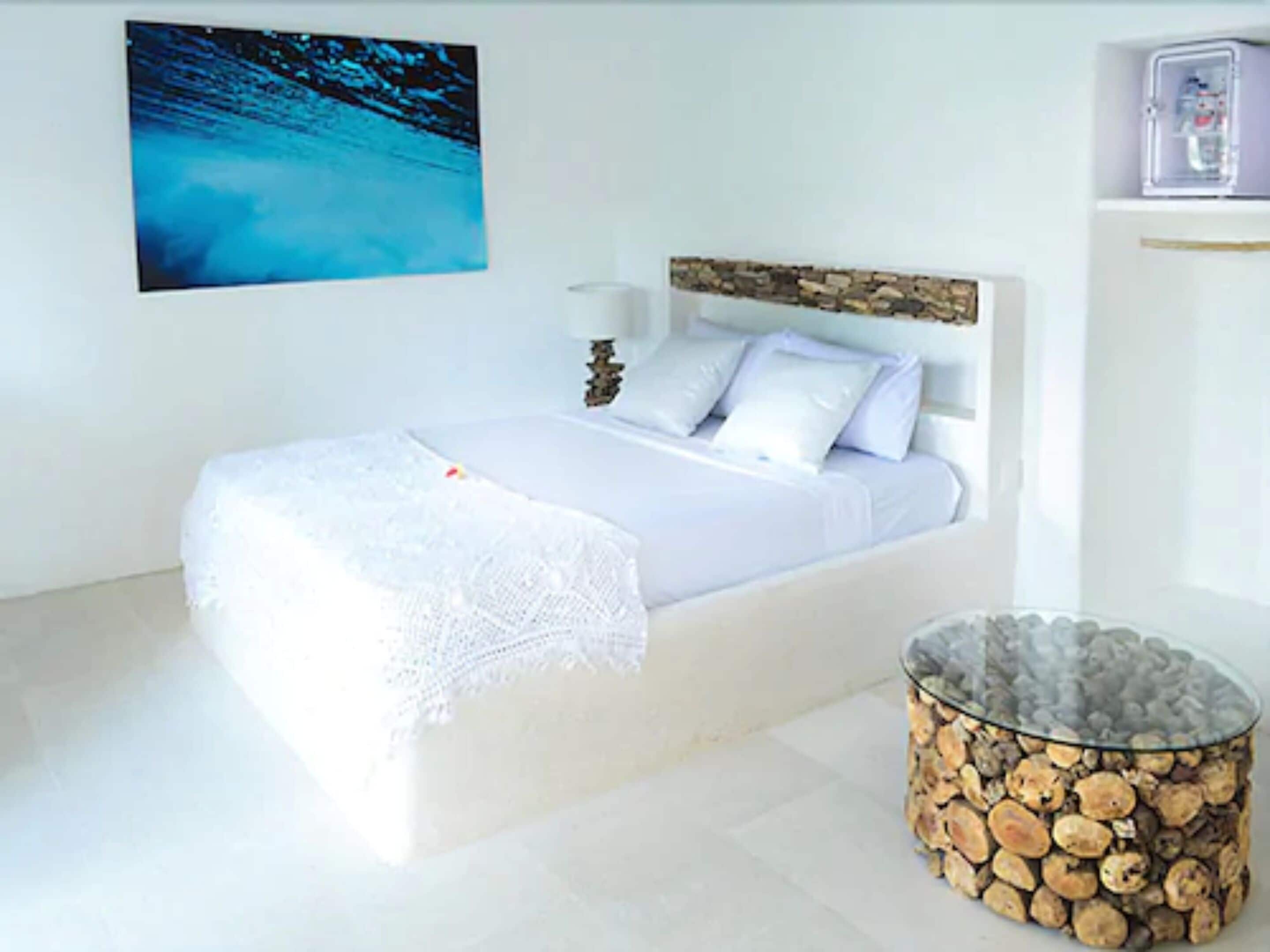 premium bedding, in-room safe, desk, free wifi