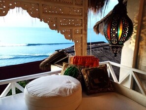 Breakfast, lunch, dinner served; international cuisine - Sal Secret Spot (Pecatu)