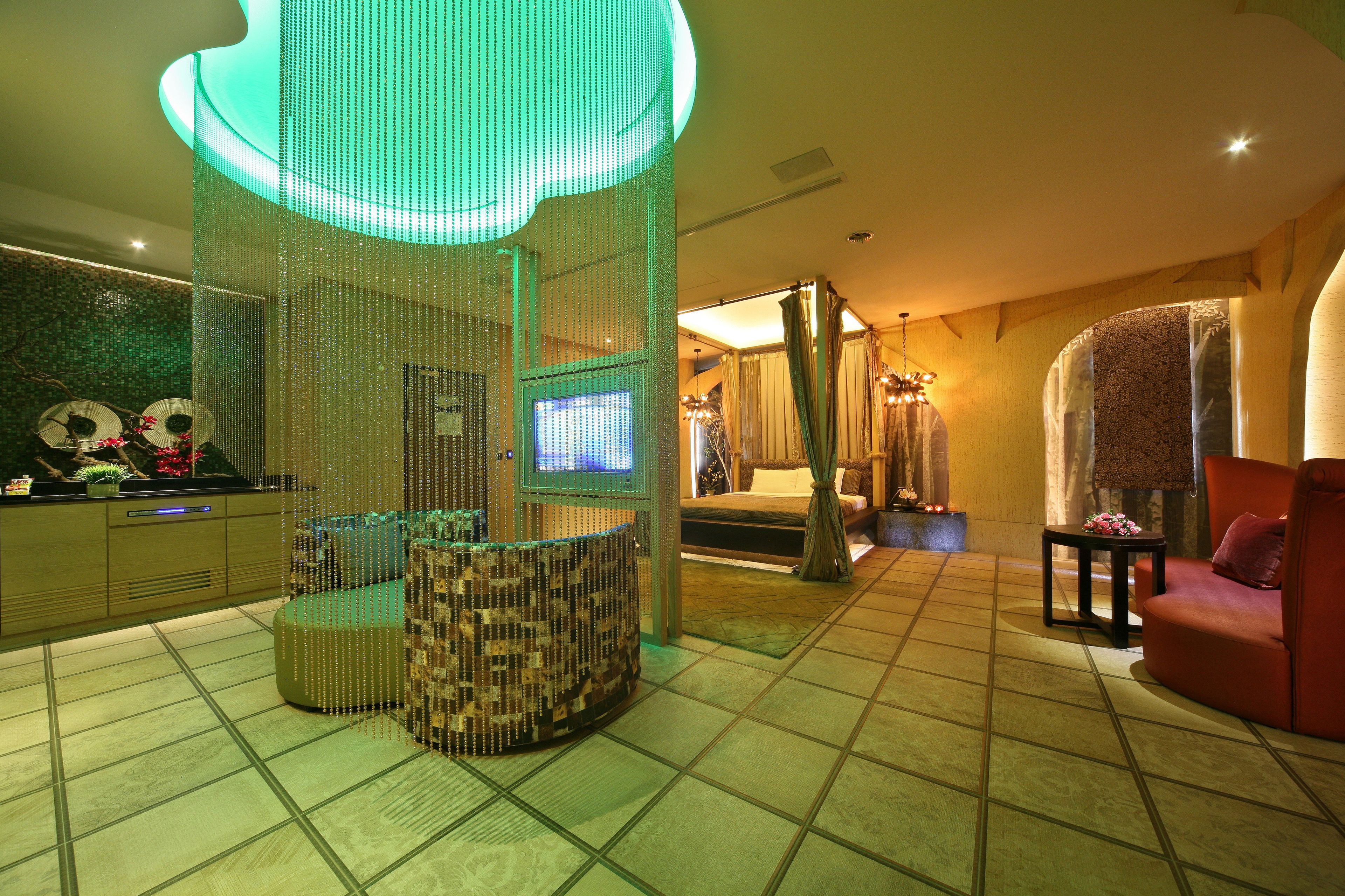 Deluxe Double Room, Hot Tub | Soundproofing, free WiFi, bed sheets