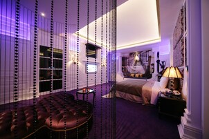 Deluxe Double Room, Hot Tub | Soundproofing, free WiFi, bed sheets