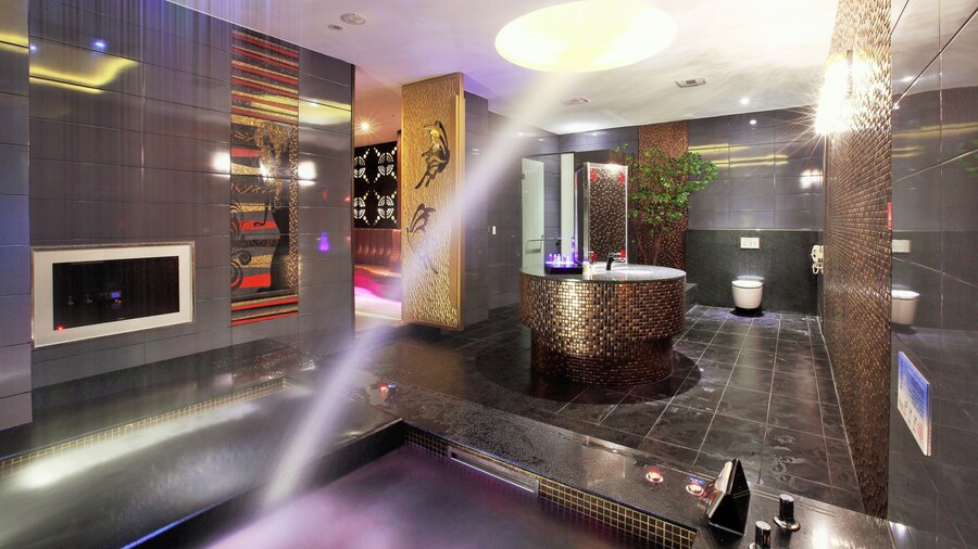 Icloud Luxury Resort & Hotel