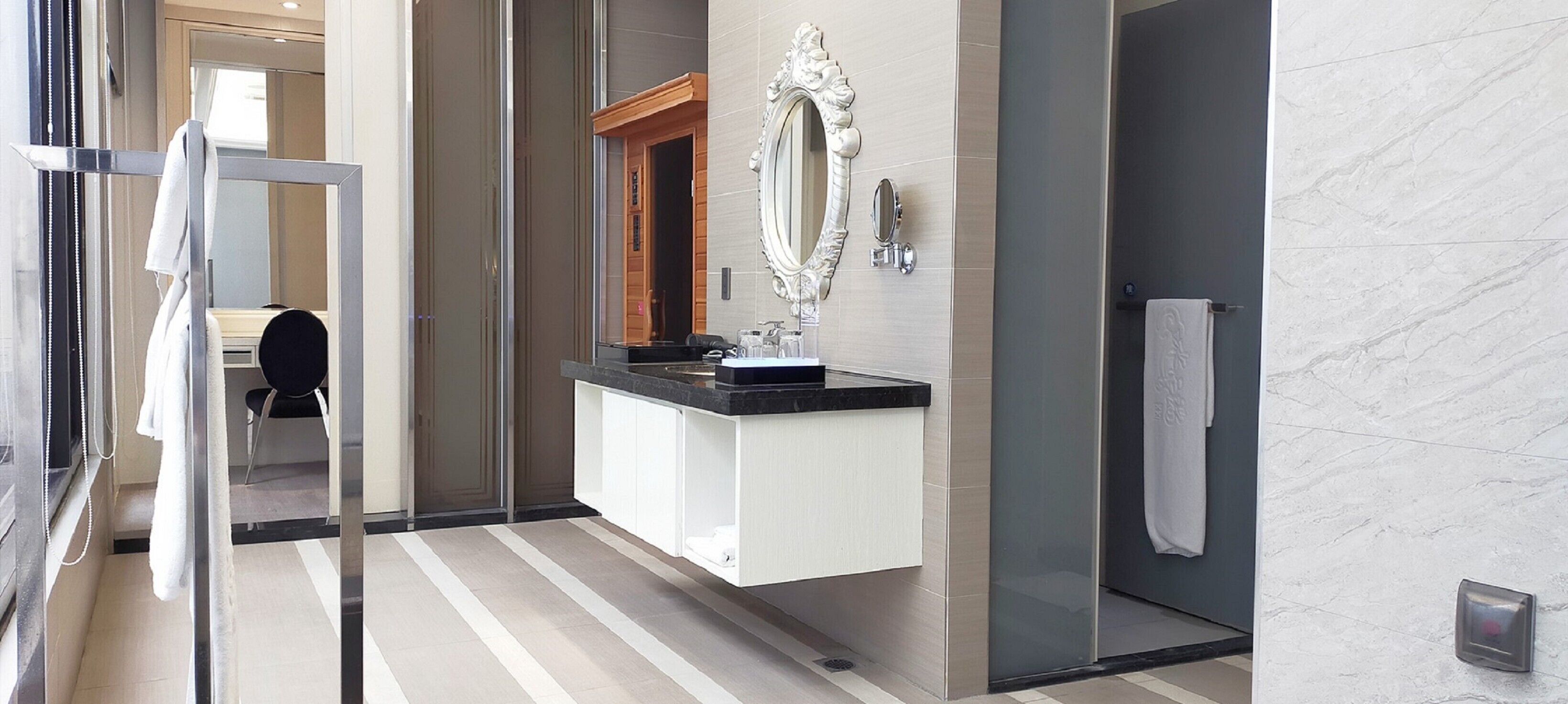 royal room, 1 bedroom, sauna, tower (check-in at 6pm) | bathroom sink