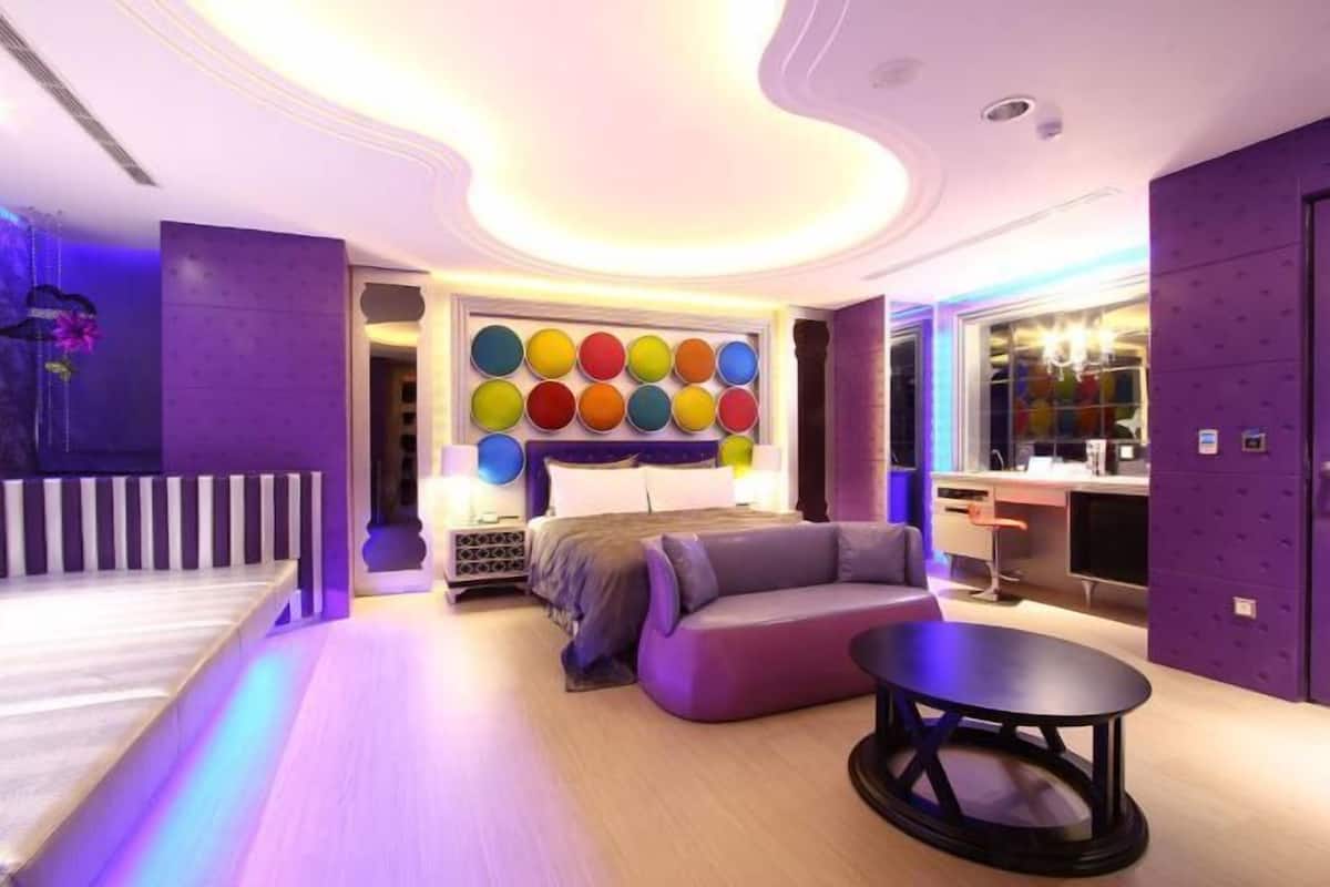 1 bedroom, premium bedding, down duvets, free minibar