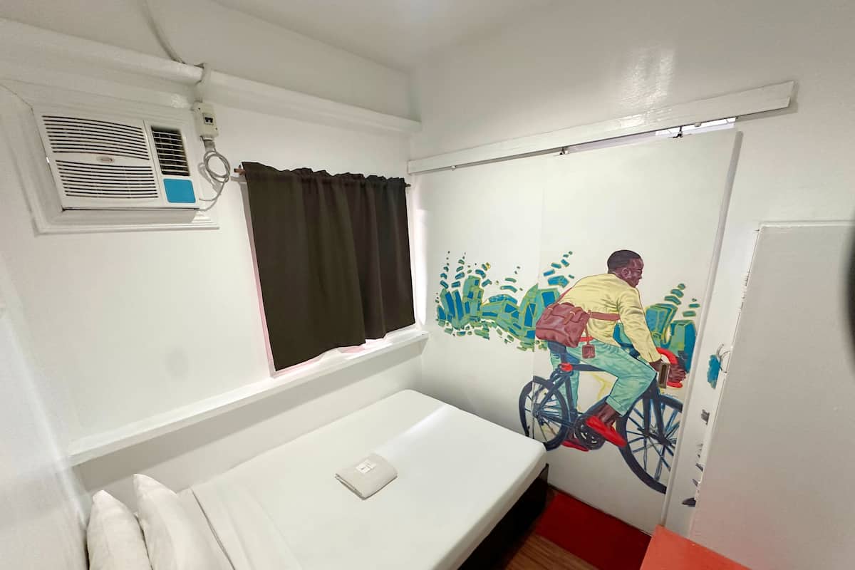 Standaard kamer | Een kluis op de kamer, gratis wifi, beddengoed