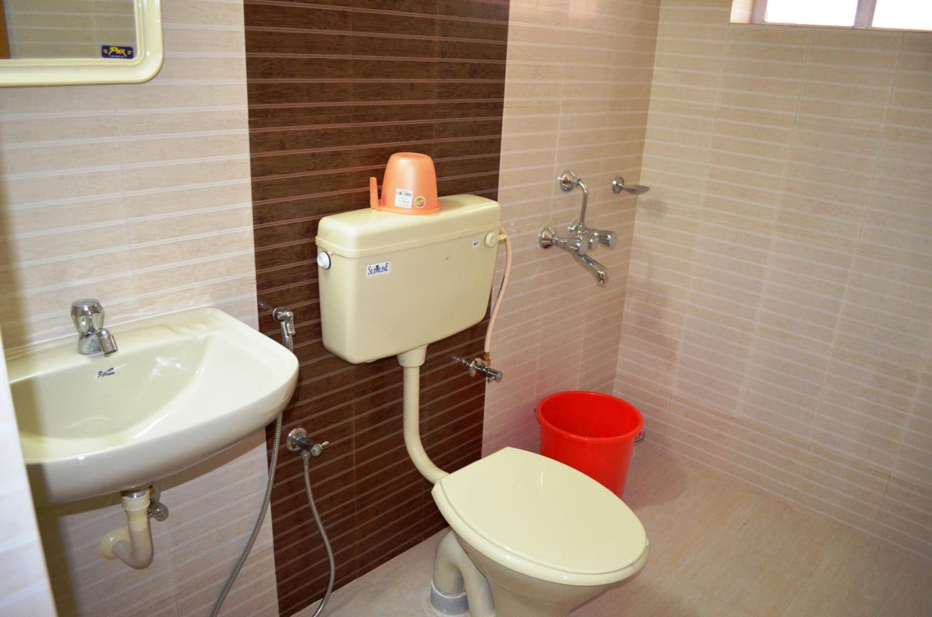 shower, free toiletries, towels