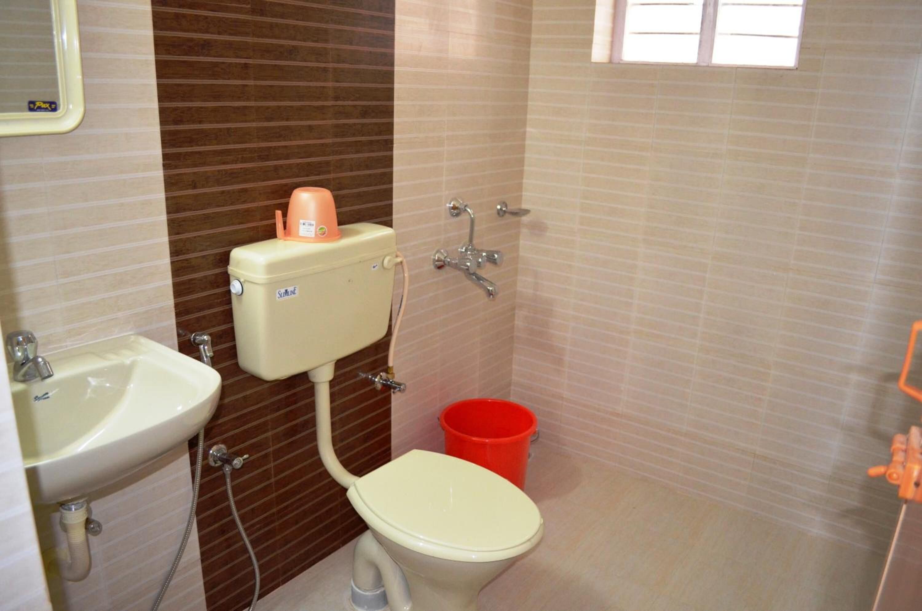 shower, free toiletries, towels