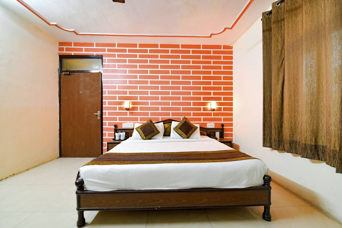 ห้องดีลักซ์ | โต๊ะทำงาน, ห้องเก็บเสียง, Wi-Fi ฟรี, ผ้าปูที่นอน