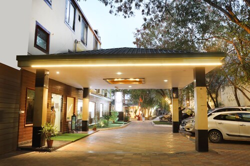 The Byke Grassfield Resort With Outdoor Pool, Shyam Nagar