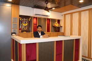 Reception - Hotel Aishwarya Residency (Navi Mumbai)