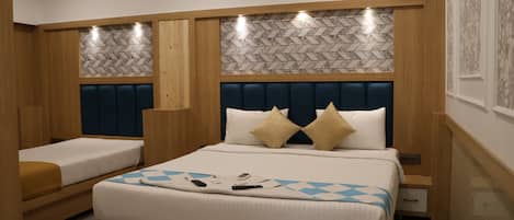 Executive Double or Twin Room, 1 Double Bed, City View | In-room safe, desk, laptop workspace, free WiFi