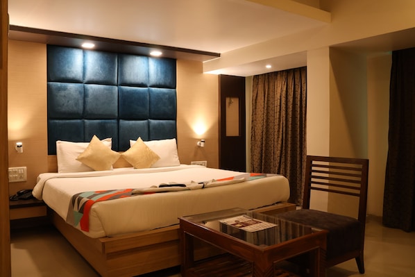 Executive Double or Twin Room, 1 Double Bed, City View | In-room safe, desk, laptop workspace, free WiFi - Hotel Aishwarya Residency (Navi Mumbai)