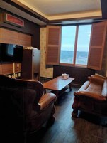 Royal Suite | Meja, ruang kerja komputer riba, Wi-fi percuma 