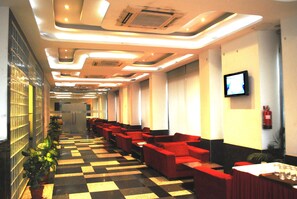 Lobby sitting area - The Park Classic (Jaipur)