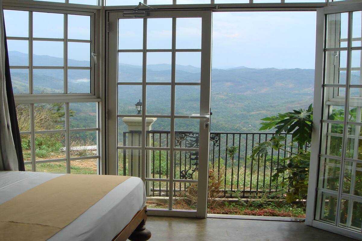 Superior Room, Non Smoking, Mountain View | Cadar kapas Mesir, peralatan tempat tidur premium, katil Select Comfort