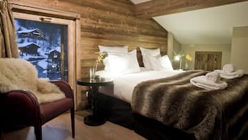 Egyptian cotton sheets, in-room safe, soundproofing