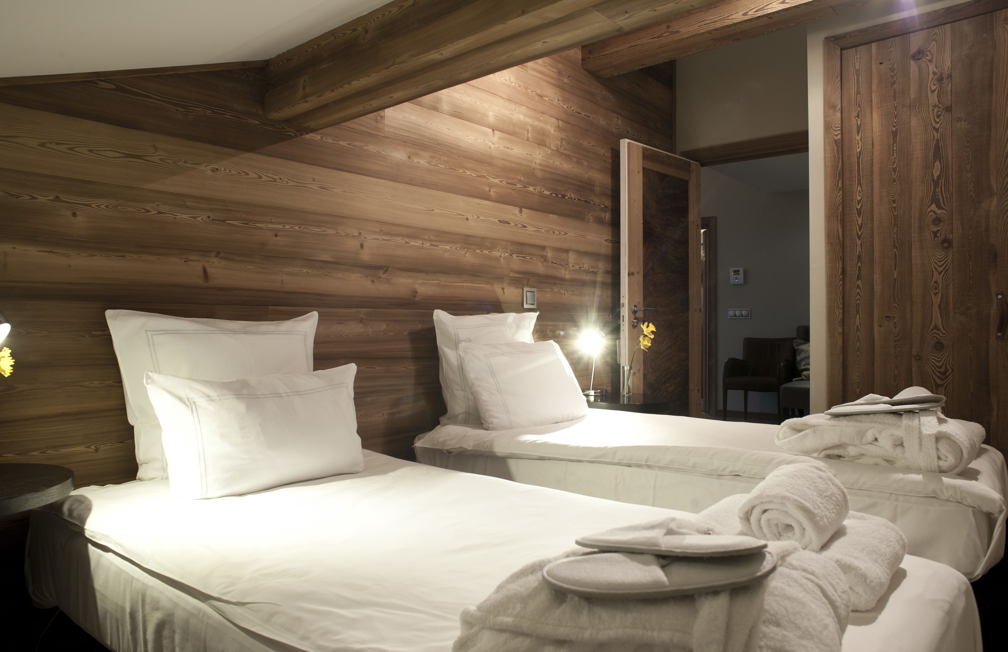 Egyptian cotton sheets, in-room safe, soundproofing