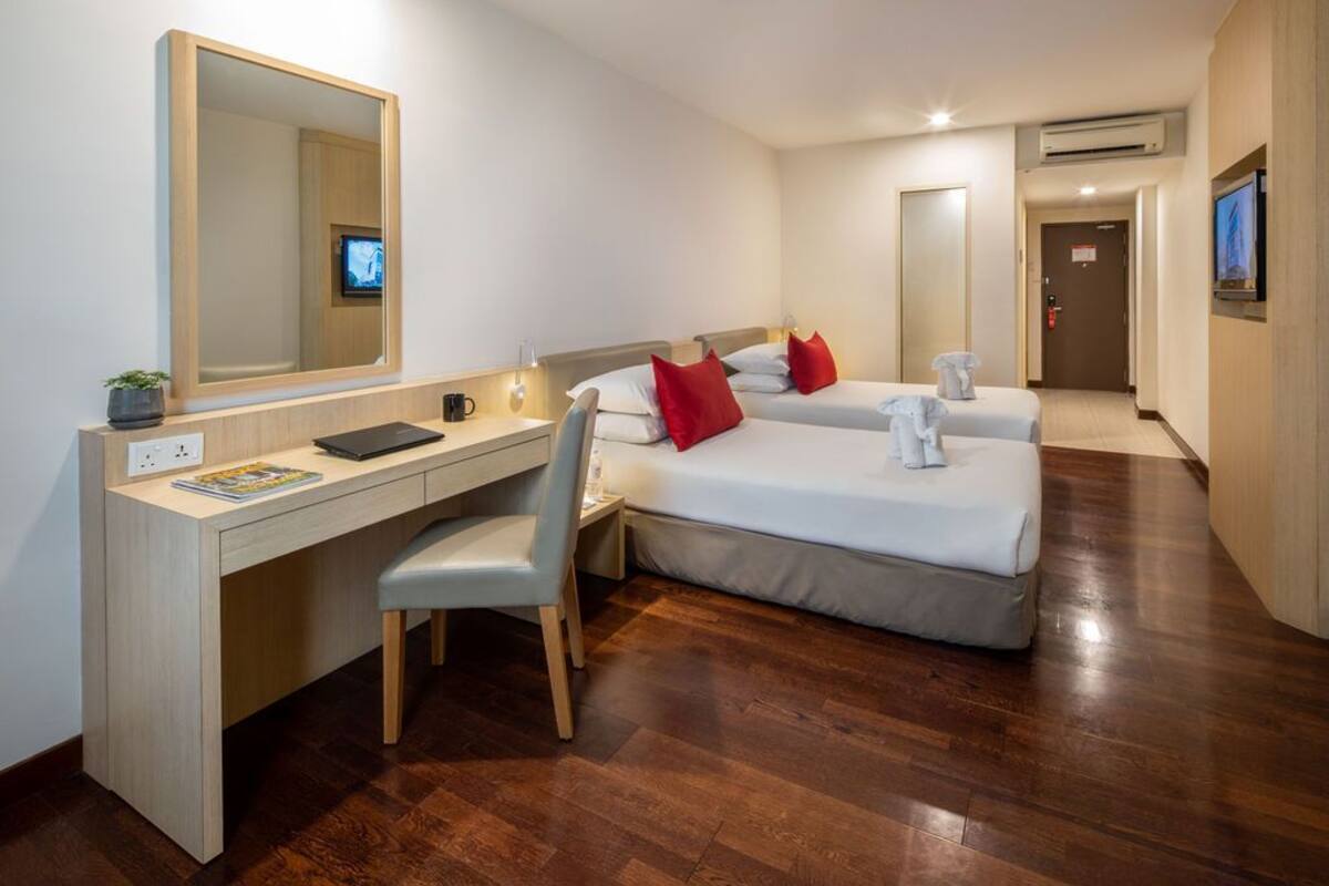 superior twin room | minibar, in-room safe, desk, free wifi