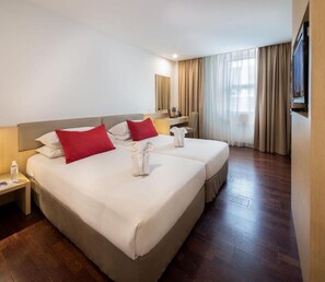 Minibar, in-room safe, desk, free WiFi - Rocana Hotel (Kuantan)