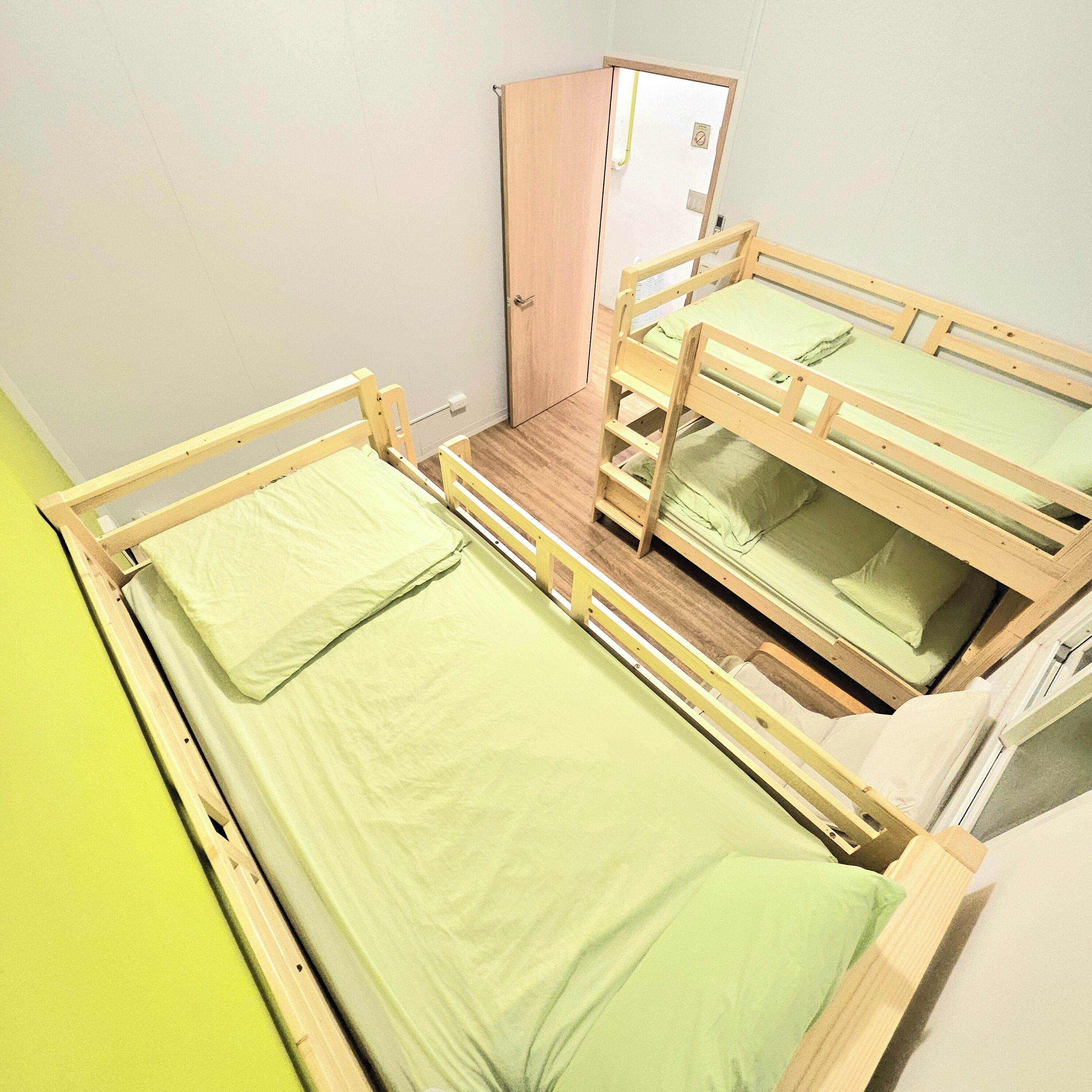 Four-person private room (females only) | Gratis wi-fi och sängkläder