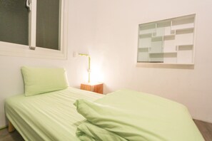 Free WiFi, bed sheets - T-Life Hostel (Taichung)