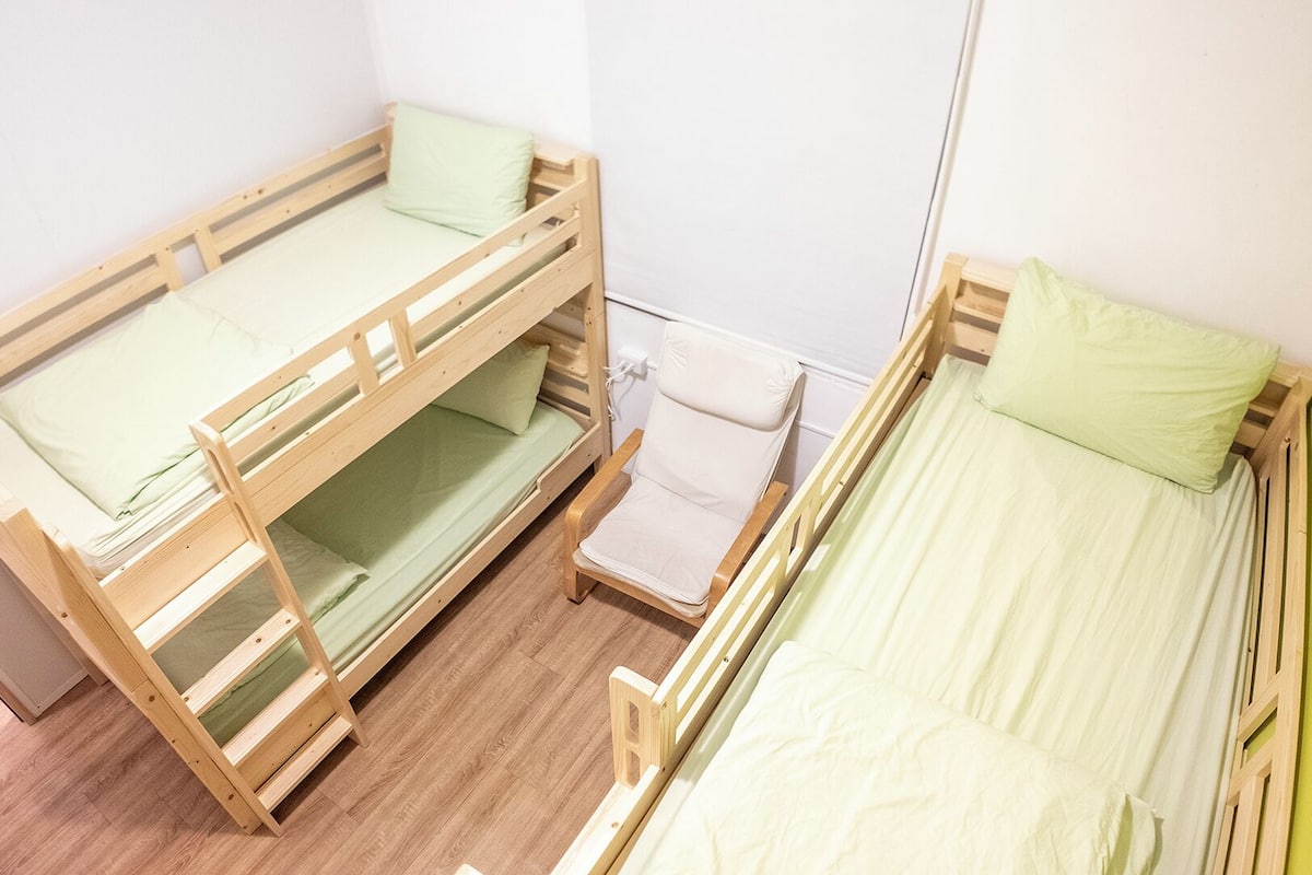 Four-person private room (females only) | Gratis Wi-Fi, sengetøj