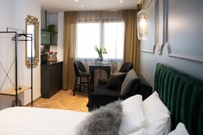 Classic Room, City View (18 floor) | City view - 21st Floor 360 Suitop Hotel (Jerusalem)