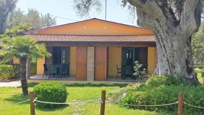 Familieleilighet, 2 soverom | Skrivebord, blendingsgardiner, barnesenger og wi-fi (inkludert)
