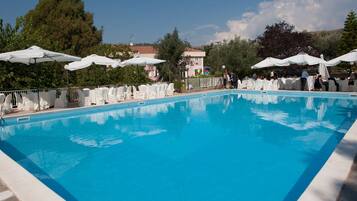 Seasonal outdoor pool
