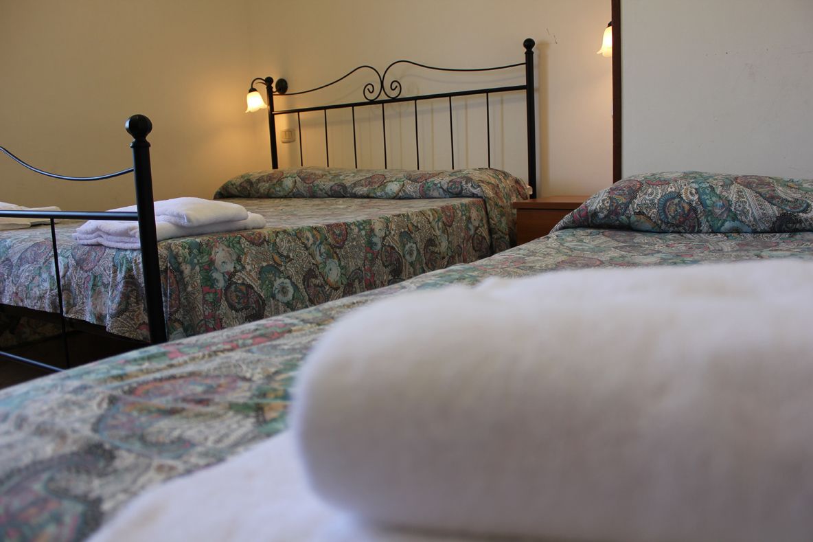 Una scrivania, culle/letti per bambini (a pagamento), Wi-Fi gratuito