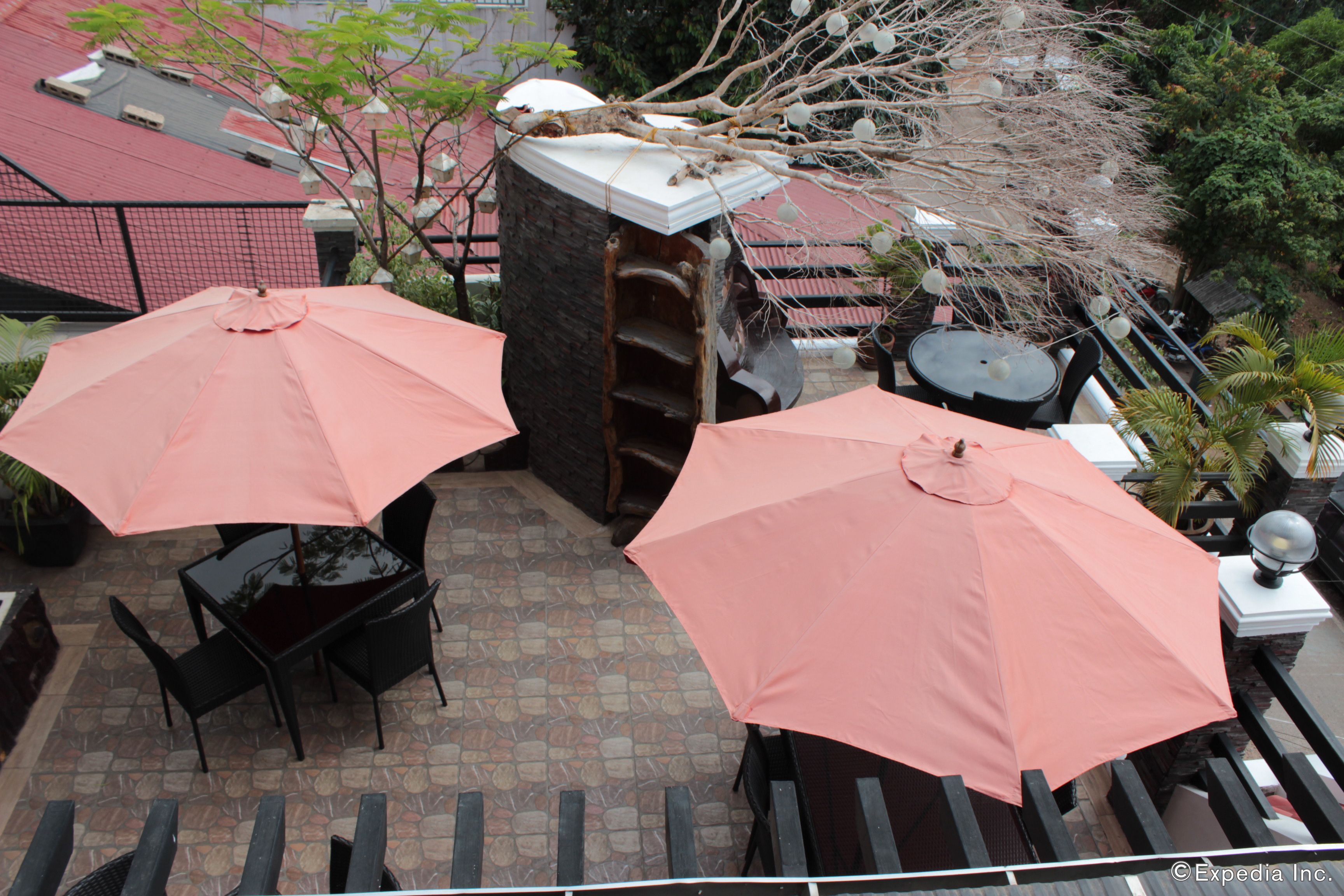 breakfast, lunch, dinner served; asian cuisine