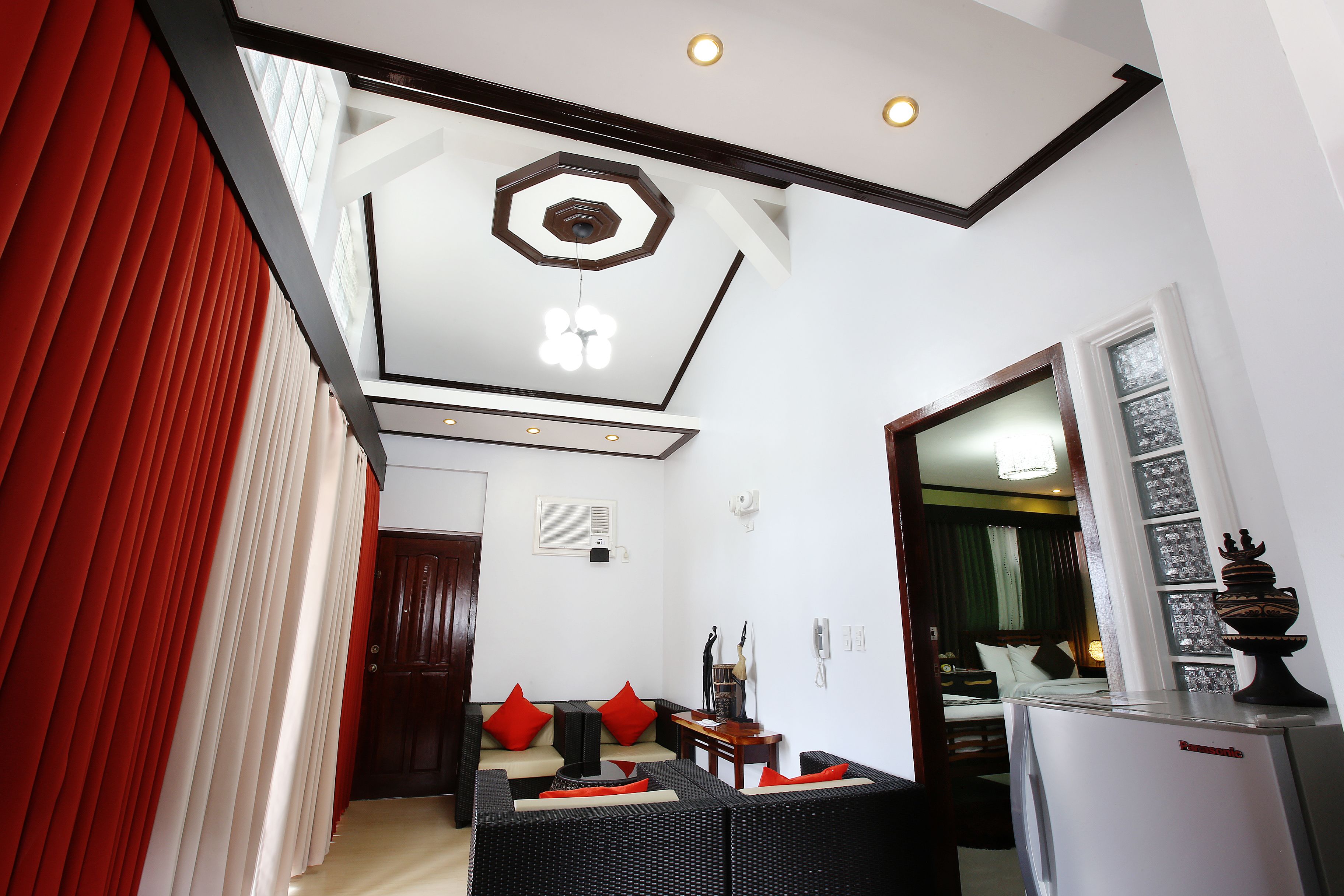 penthouse | 1 bedroom, in-room safe, desk, free wifi