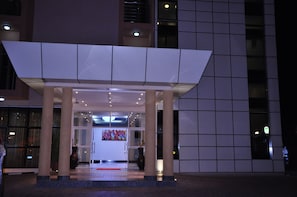 Façade de l’hébergement - soirée/nuit