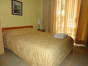 Double or Twin Room | Bathroom