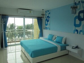 Desk, rollaway beds, free WiFi - Nanachart Bangsaen (Chonburi)