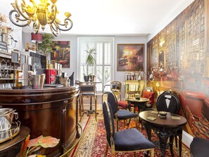 Bar (on property) - Mama's Inn Boutique Guest House (Nottingham)
