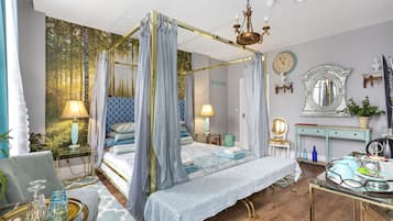 Superior tweepersoonskamer, en-suite badkamer (St Petersburg) | Luxe beddengoed, donzen dekbedden, Tempur Pedic-bedden