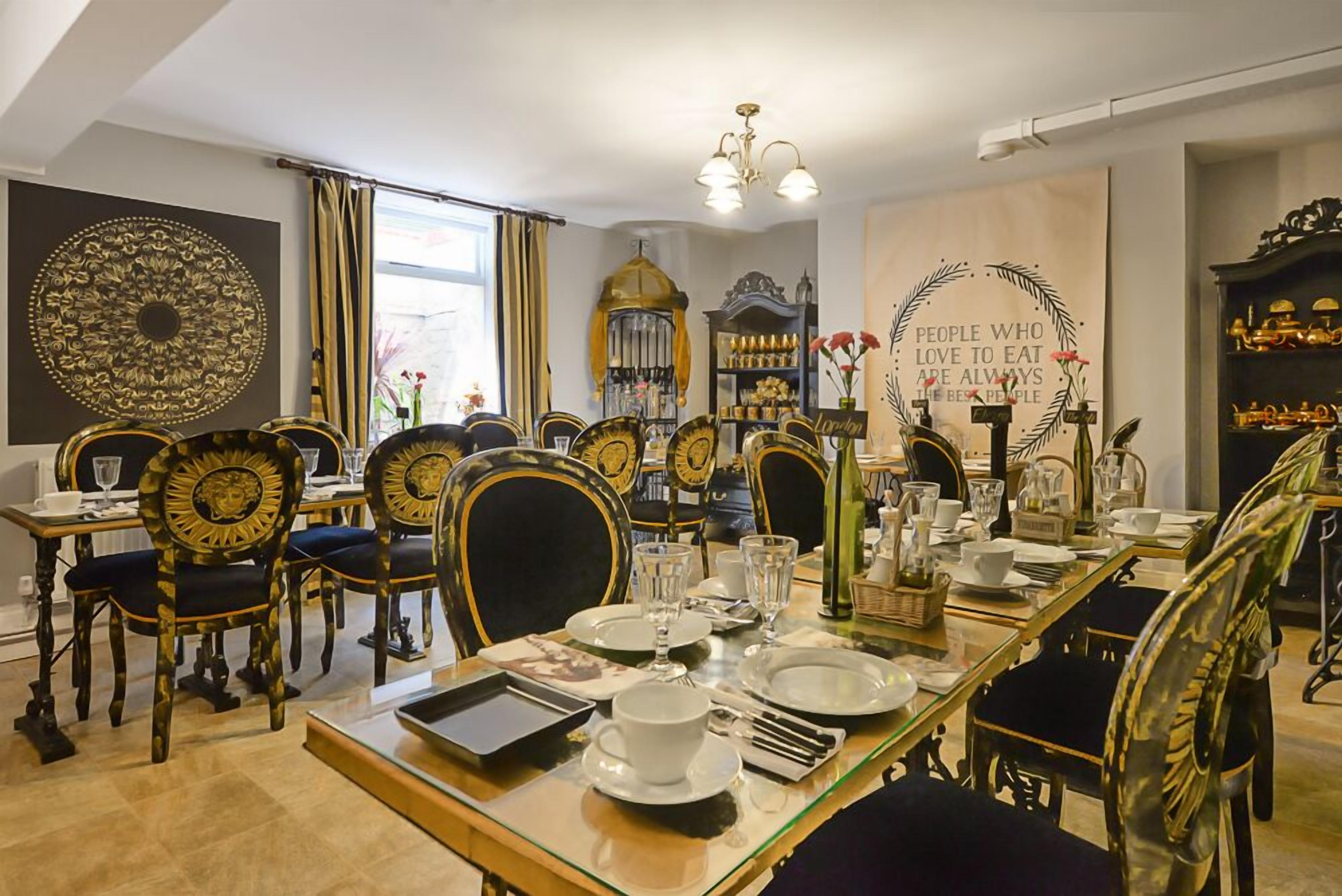 Esmorzar diari a la carta (15.00 GBP per persona) 