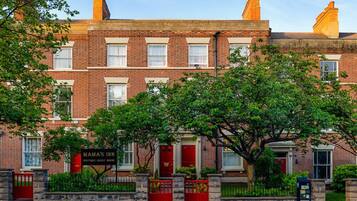 Fachada de la propiedad