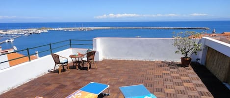 Superior tweepersoonskamer, terras, uitzicht op zee | Terras