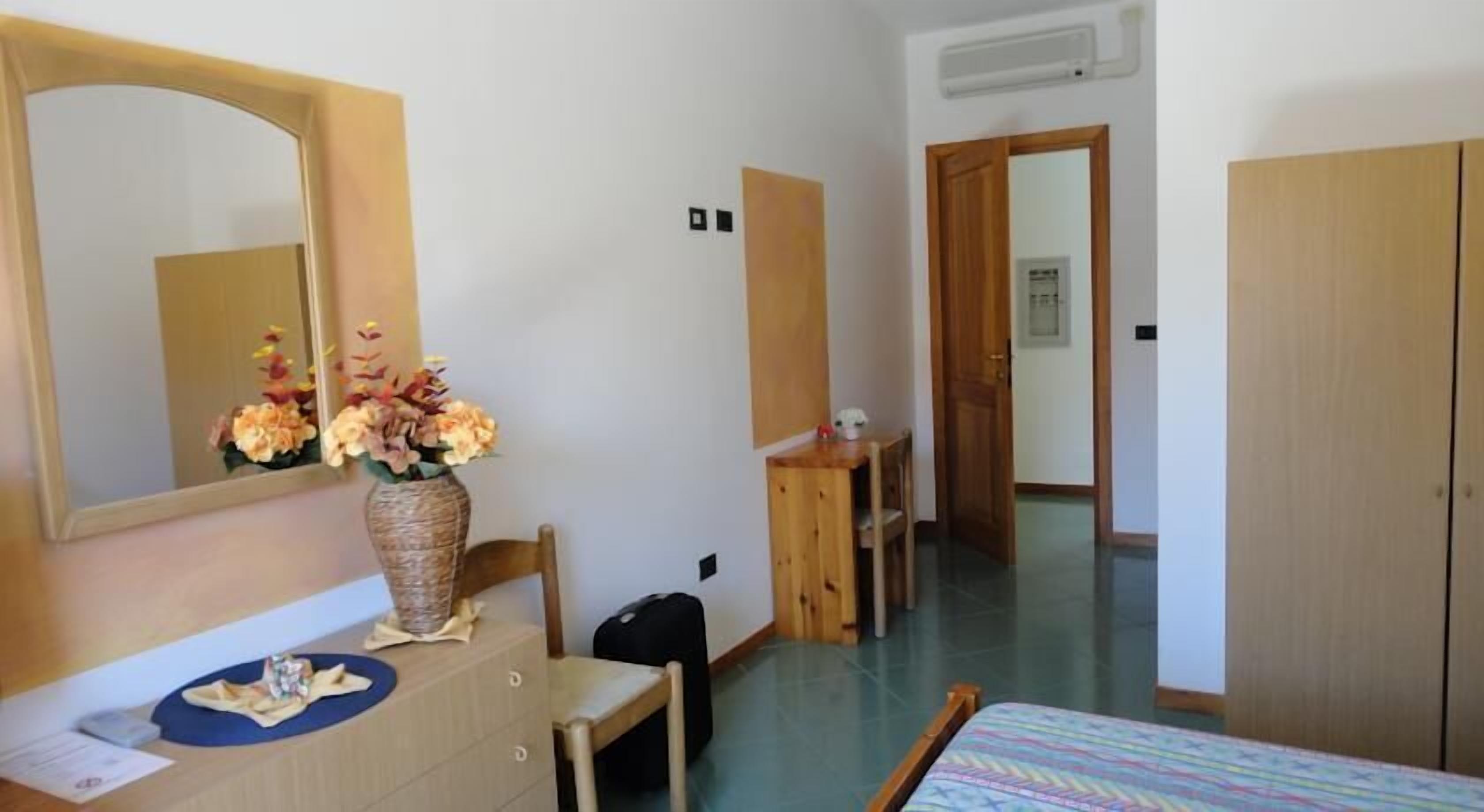 comfort double room | minibar, desk, free wifi