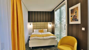 1 quarto, escrivaninha, quartos à prova de som