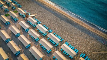 Private beach nearby, beach cabanas, sun loungers, beach umbrellas