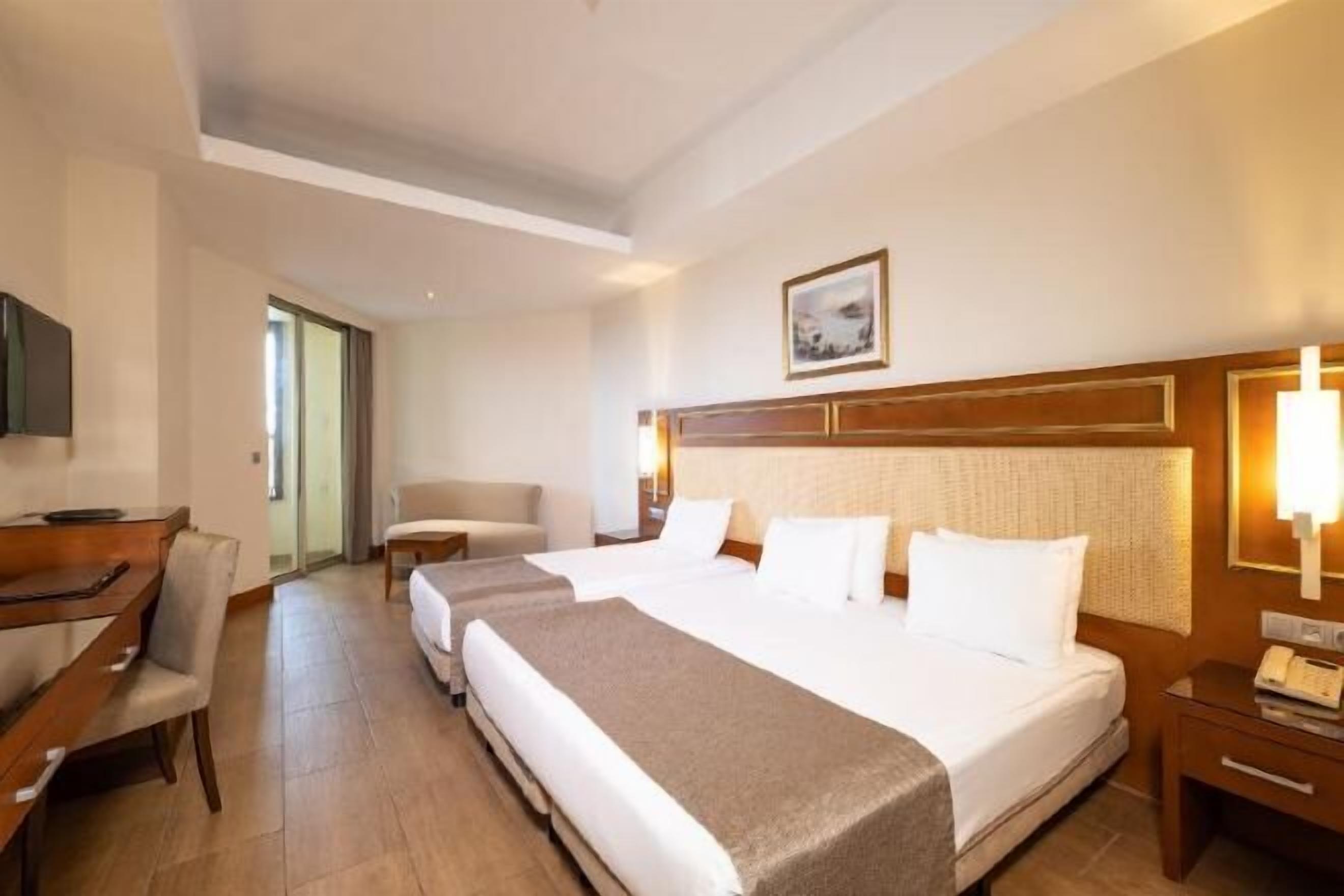 Premium bedding, free minibar, in-room safe, desk