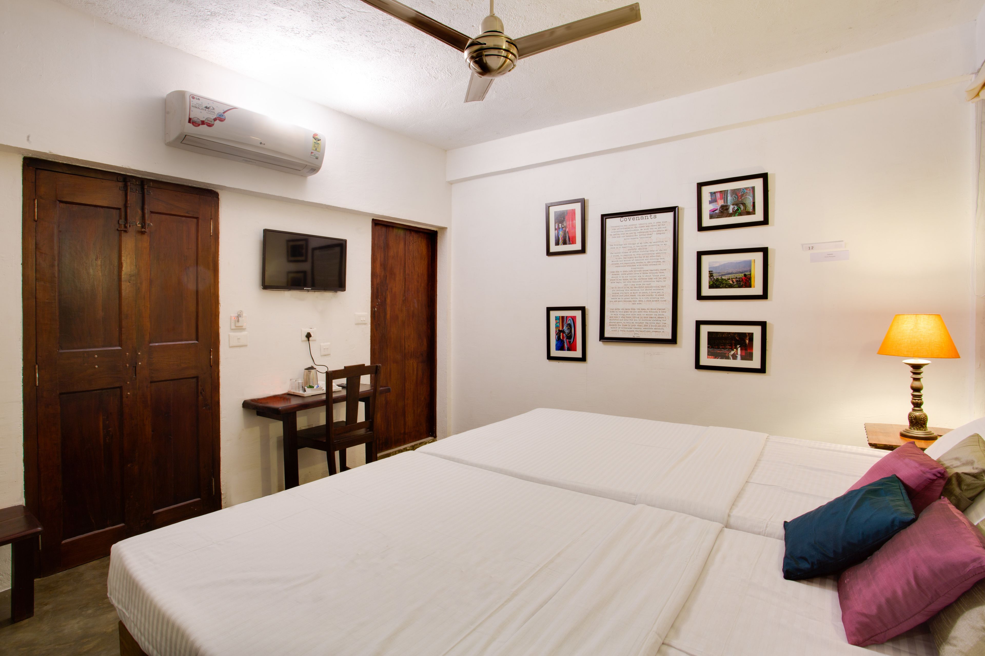 Queen Suite | 1 bedroom, desk, iron/ironing board, rollaway beds