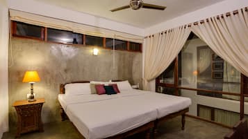 Suite | 1 chambre, bureau, fer et planche Ă repasser