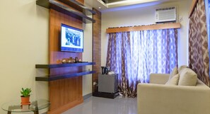 Suite | Living area - Alona Tropical Beach Resort (Panglao)