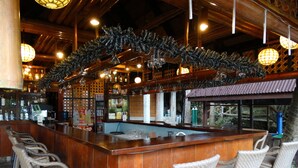 Bar (on property) - Alona Tropical Beach Resort (Panglao)