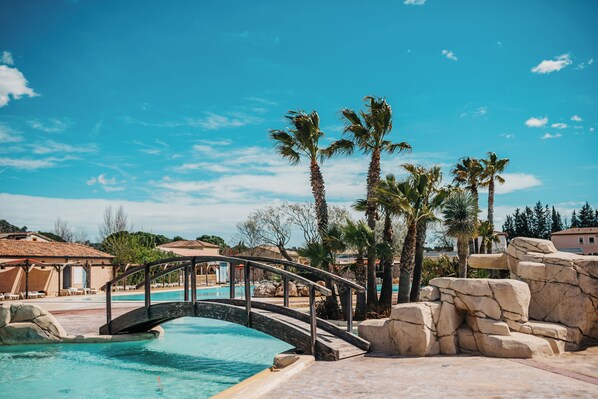 Outdoor pool, pool loungers